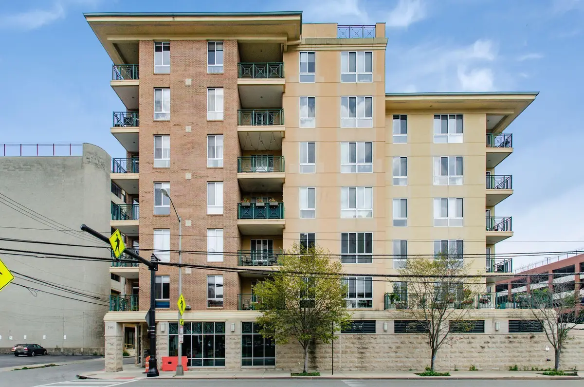 196 S Grant Avenue, Columbus, OH 43215 - #1