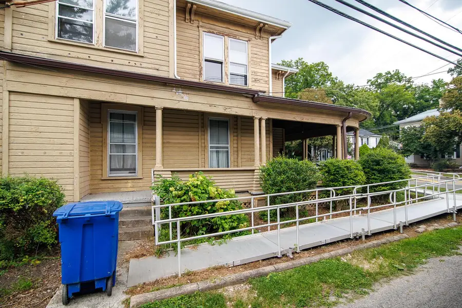 143 W Central Avenue, Delaware, OH 43015 - #3