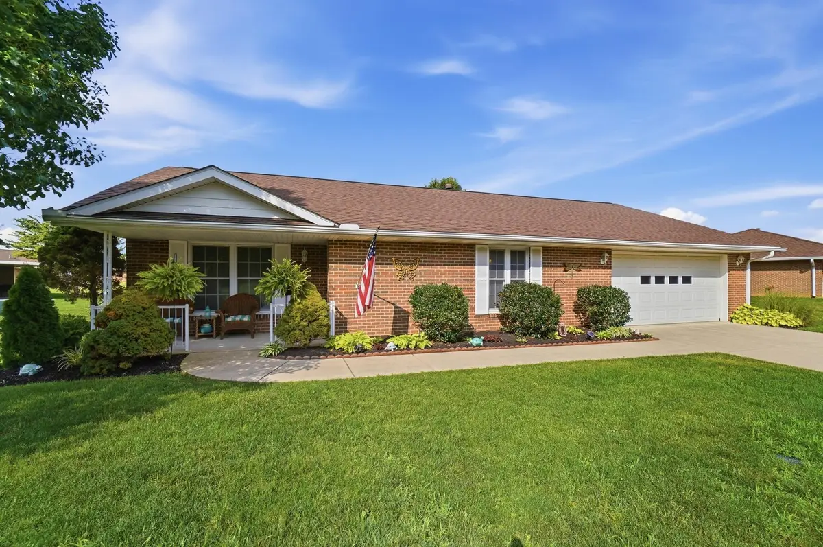 630 Elaine Drive, West Jefferson, OH 43162 - #1