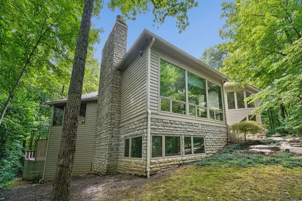 388 Lily Pond Court, Columbus, OH 43230