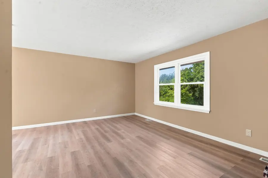 11 Briarcliff Drive, Cambridge, OH 43725 - #3