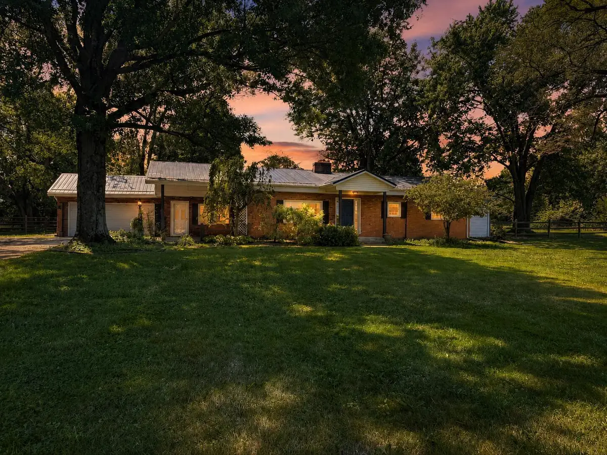 3206 Columbus Road, Centerburg, OH 43011 - #1