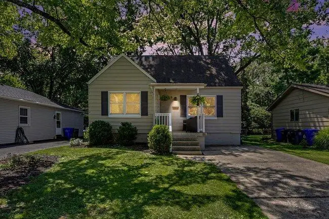 349 W Kanawha Avenue, Columbus, OH 43214 - #2
