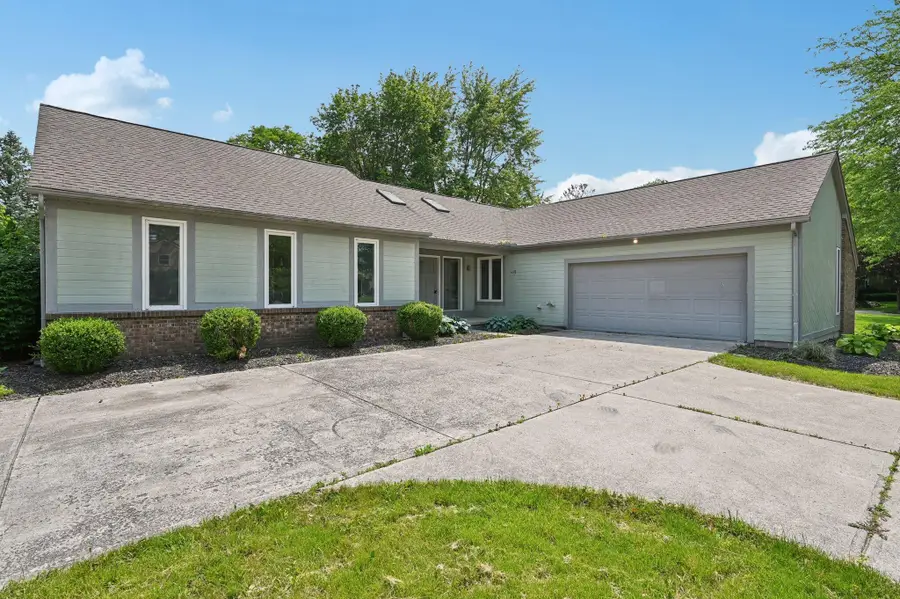 1727 Sioux Court, Grove City, OH 43123 - #2