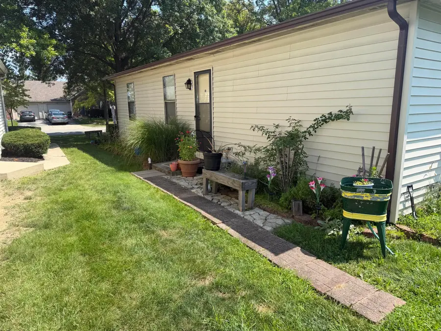 2305 Deerfield Drive, Grove City, OH 43123 - #3