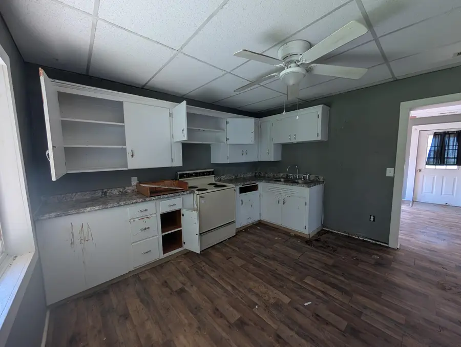10114 Chestnut Street Se, Corning, OH 43730 - #3
