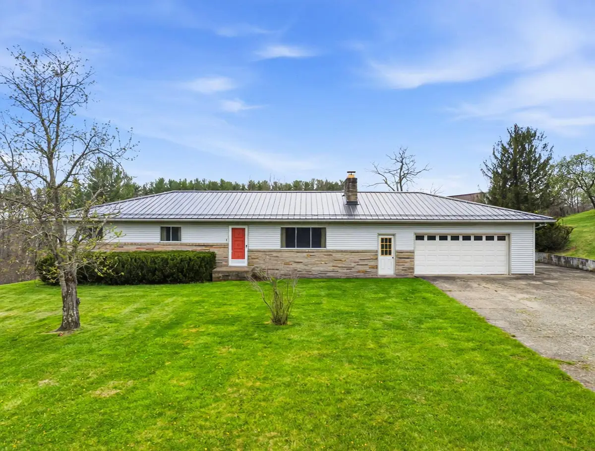 5123 State Route 13 Se, Corning, OH 43730 - #1