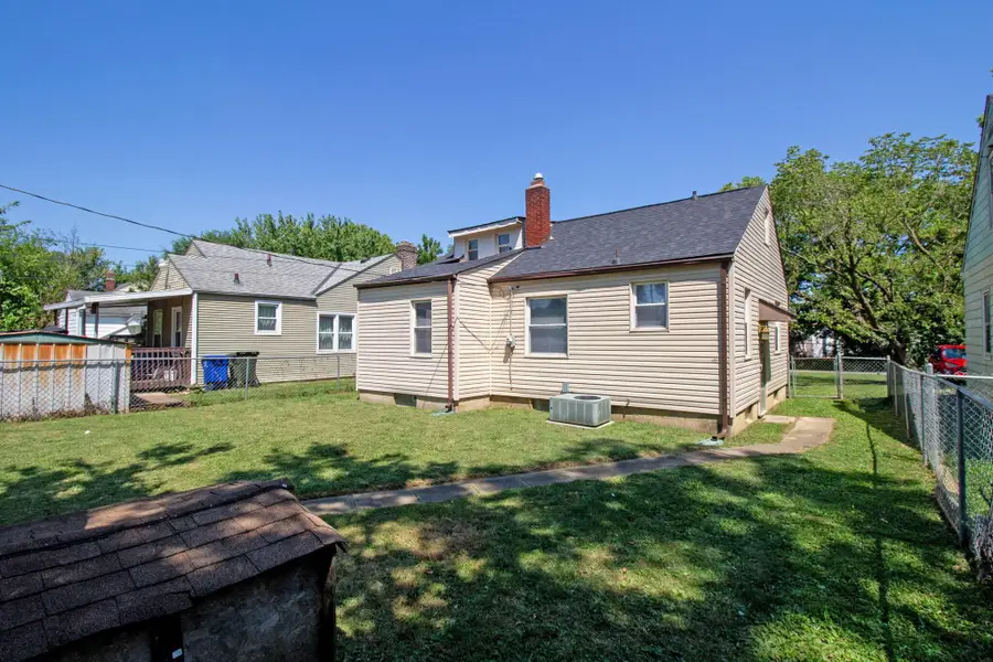 1059 Lawrence Drive, Columbus, OH 43207 - #3