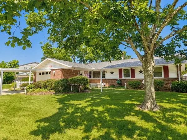 3700 Santiago Drive, Westerville, OH 43081