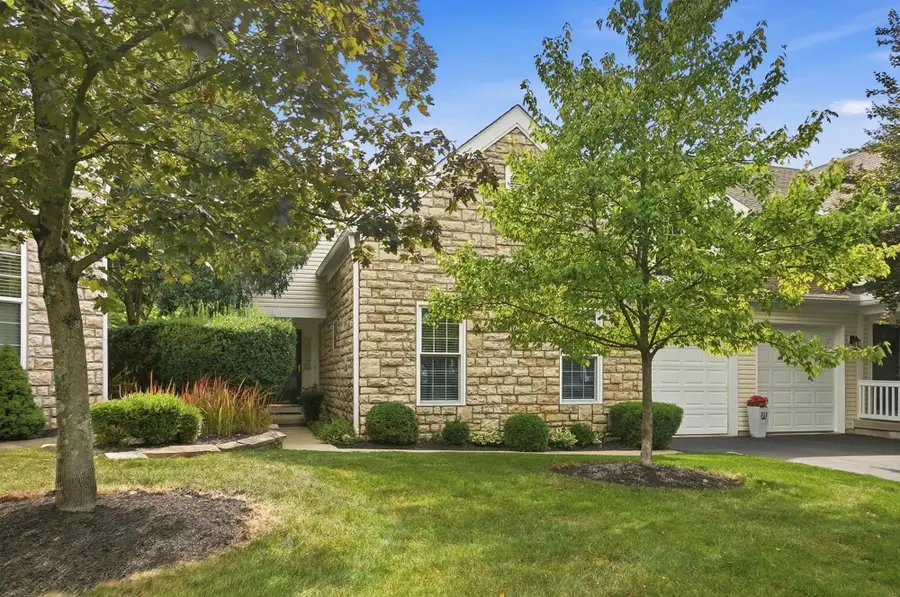 321 Sycamore Ridge Way, Gahanna, OH 43230 - #2