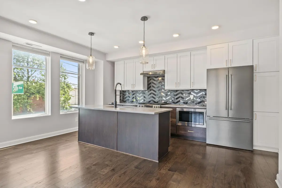 207 E 5th Avenue, Columbus, OH 43201 - #1