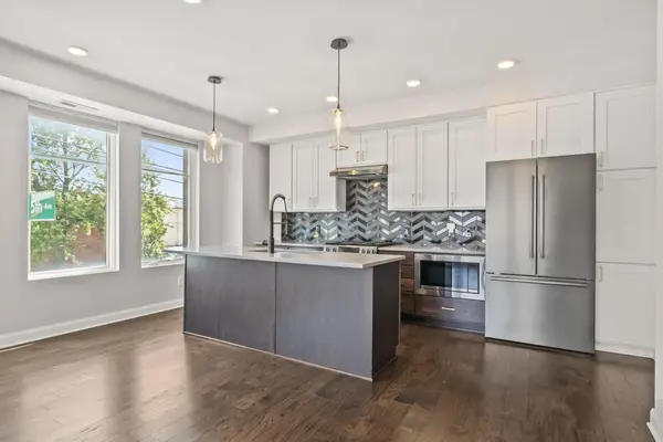 207 E 5th Avenue, Columbus, OH 43201