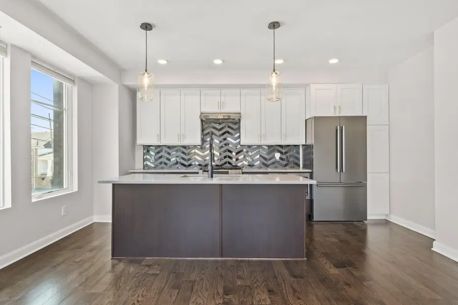 207 E 5th Avenue, Columbus, OH 43201 - #2