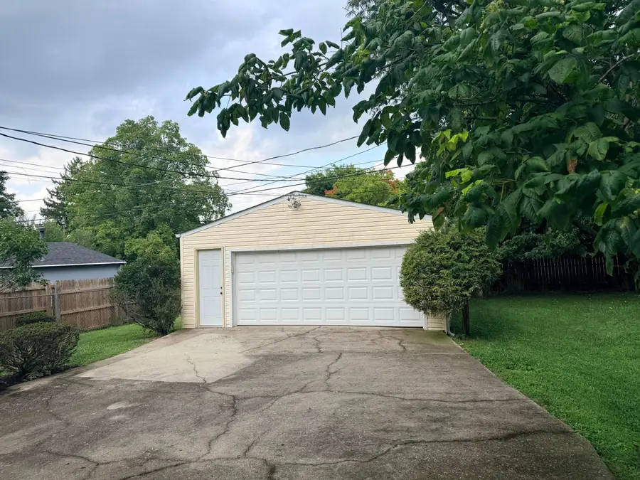 374 Rosslyn Avenue, Columbus, OH 43214 - #2