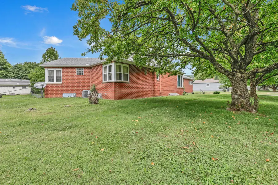 1804 N Columbus Street, Lancaster, OH 43130 - #3