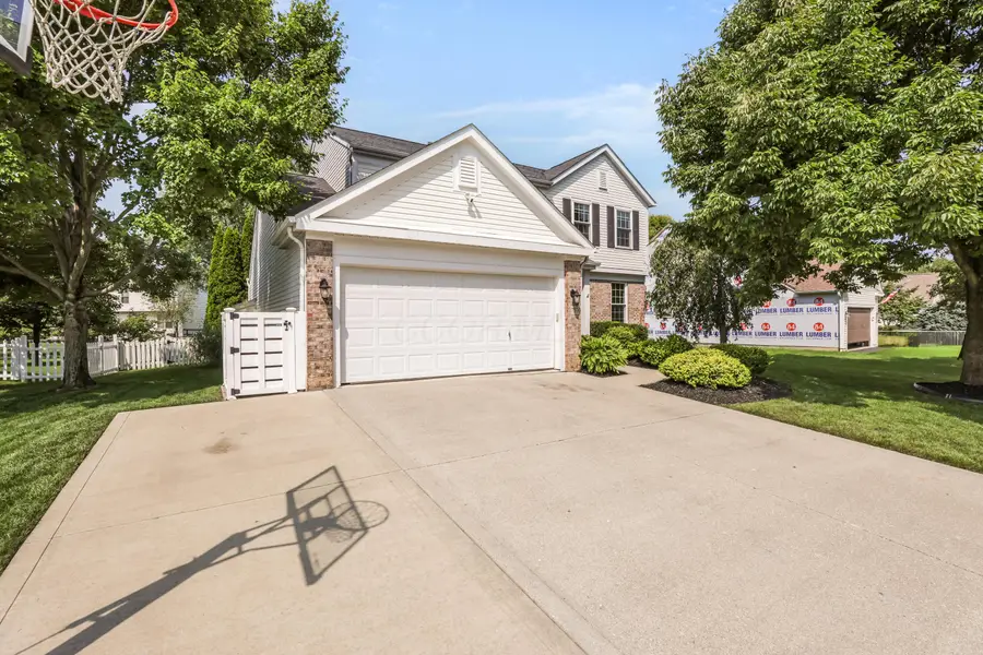 7570 Storrington Place, Lewis Center, OH 43035 - #2
