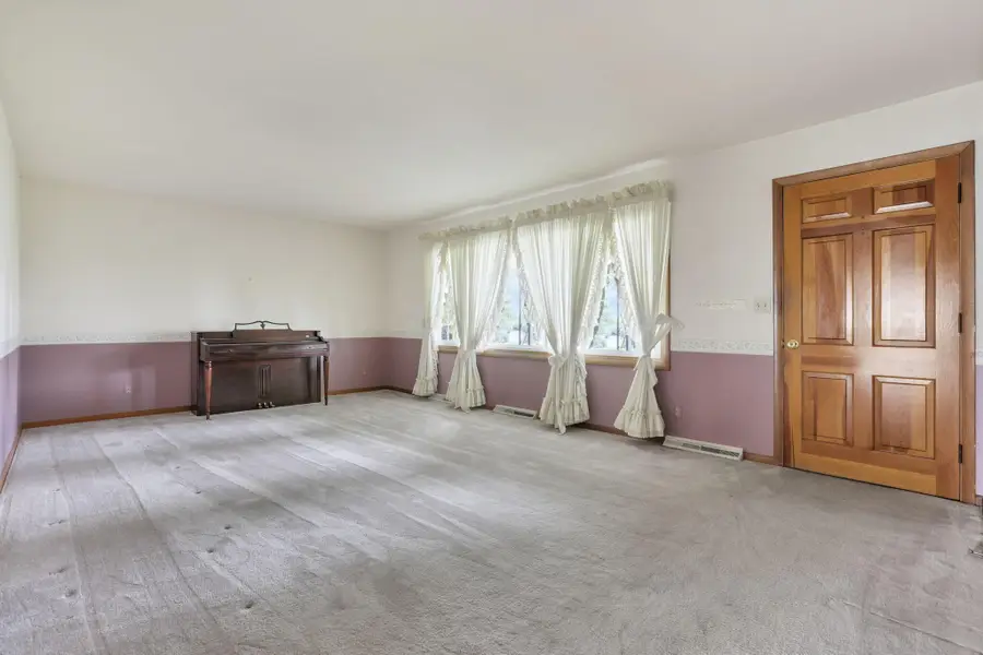 817 Amherst Drive, Urbana, OH 43078 - #3