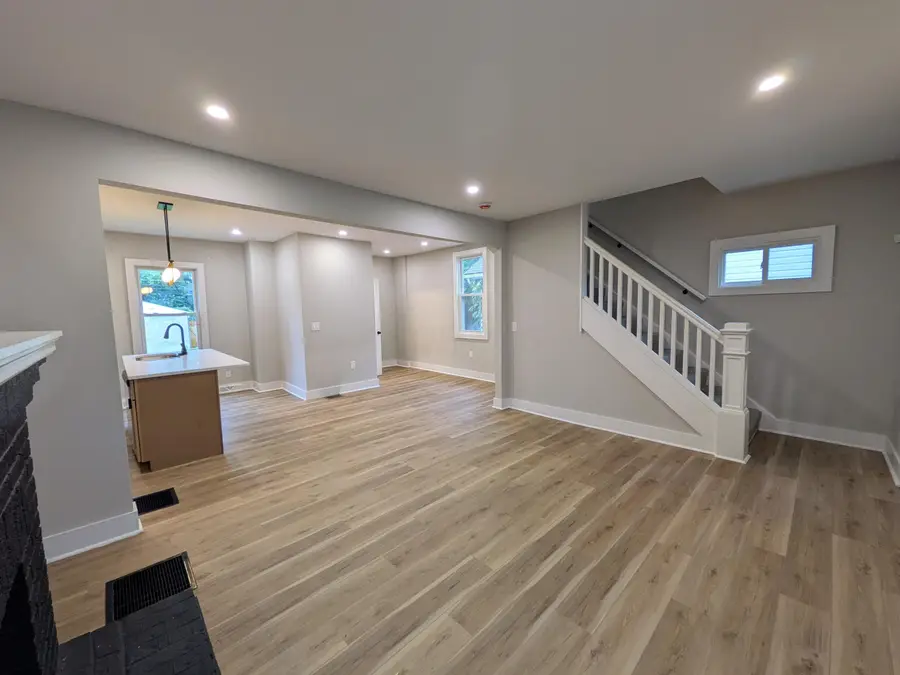 715 Seymour Avenue, Columbus, OH 43205 - #3