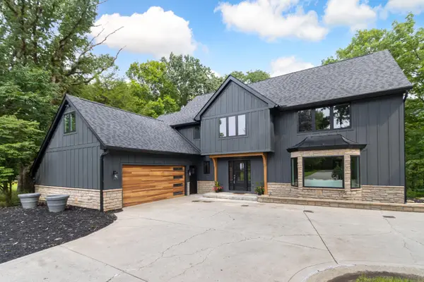 1560 Carriage Road, Powell, OH 43065