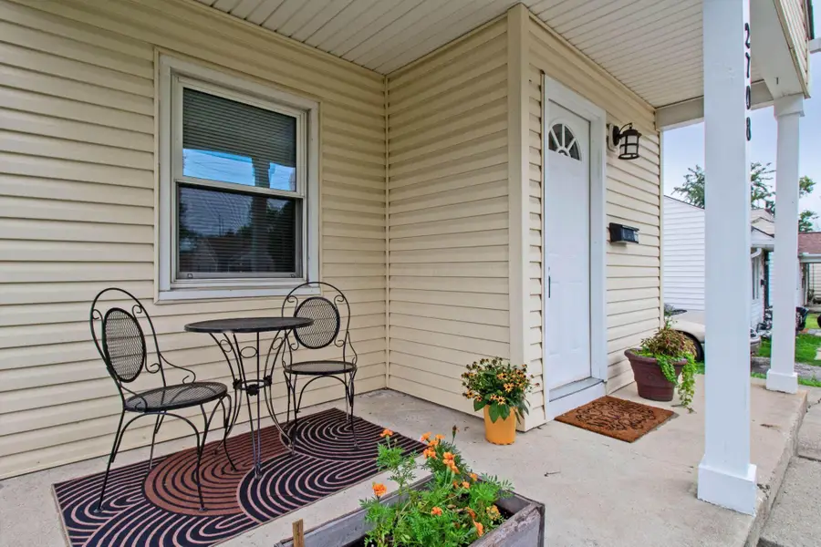 2708 N Hiawatha Street, Columbus, OH 43211 - #3