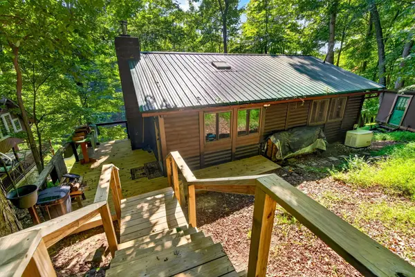 266 Shawnee Lane, Sugar Grove, OH 43155