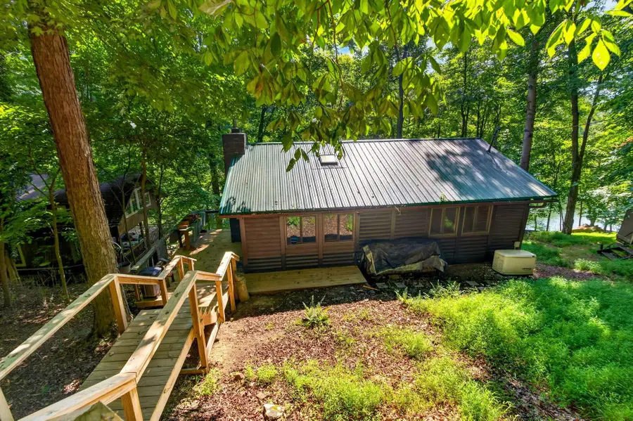 266 Shawnee Lane, Sugar Grove, OH 43155 - #2