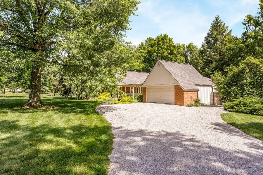 1350 Carriage Road, Powell, OH 43065 - #2