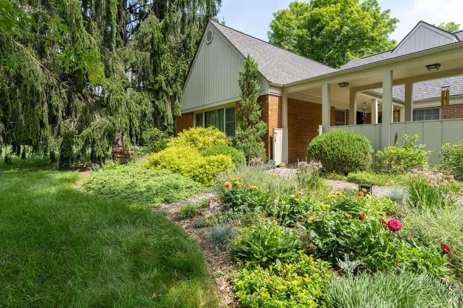 1350 Carriage Road, Powell, OH 43065 - #3