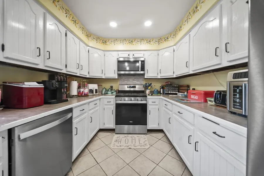 330 Hessenauer Drive, Galion, OH 44833 - #3