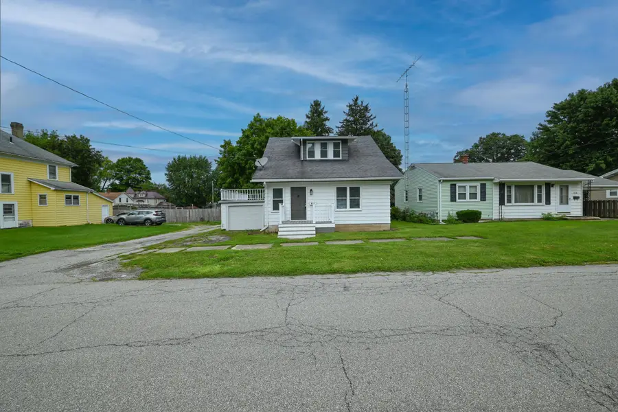 222 E Summit Street, Galion, OH 44833 - #3