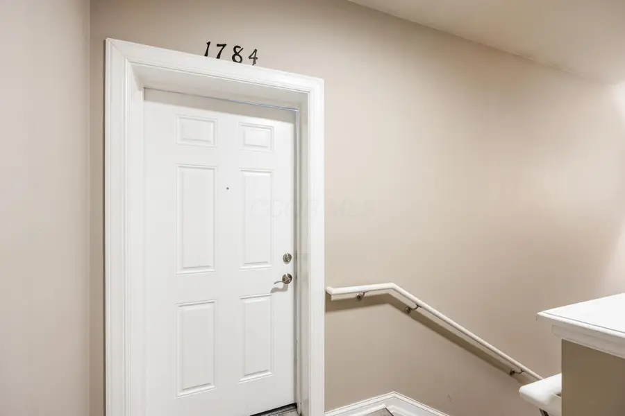 1784 Ridgecliff Road, Upper Arlington, OH 43221 - #3
