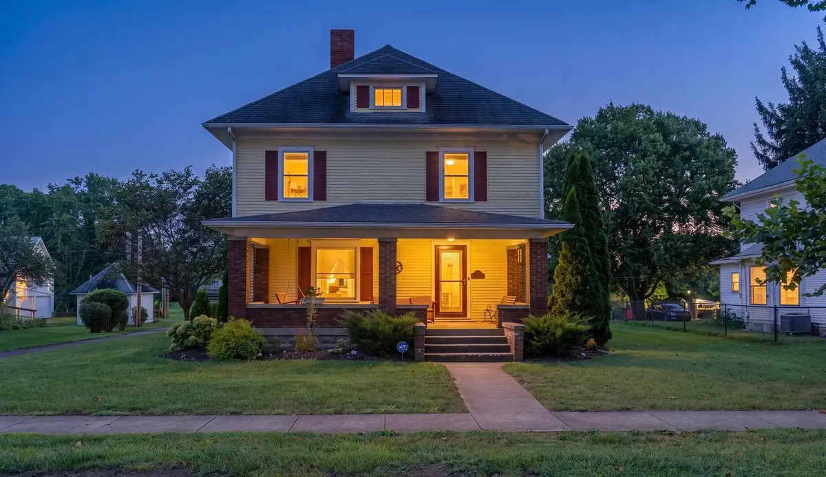 122 W Springfield Street, Frankfort, OH 45628 - #1