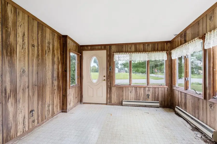 703 Grove Avenue, Galion, OH 44833 - #3