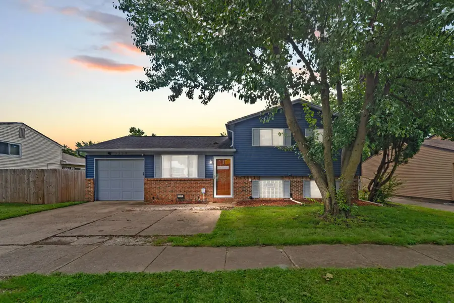 5329 Refugee Road, Columbus, OH 43232 - #3