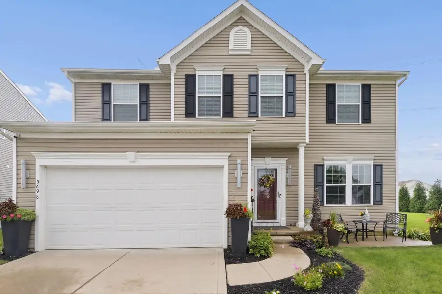 5698 Queen Victoria Street, Groveport, OH 43125 - #2