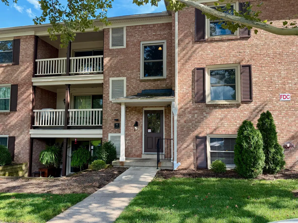 991 Manor Lane, Columbus, OH 43221 - #1
