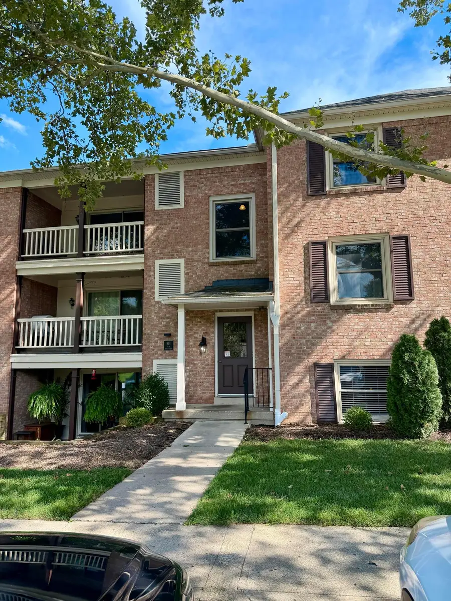 991 Manor Lane, Columbus, OH 43221 - #2