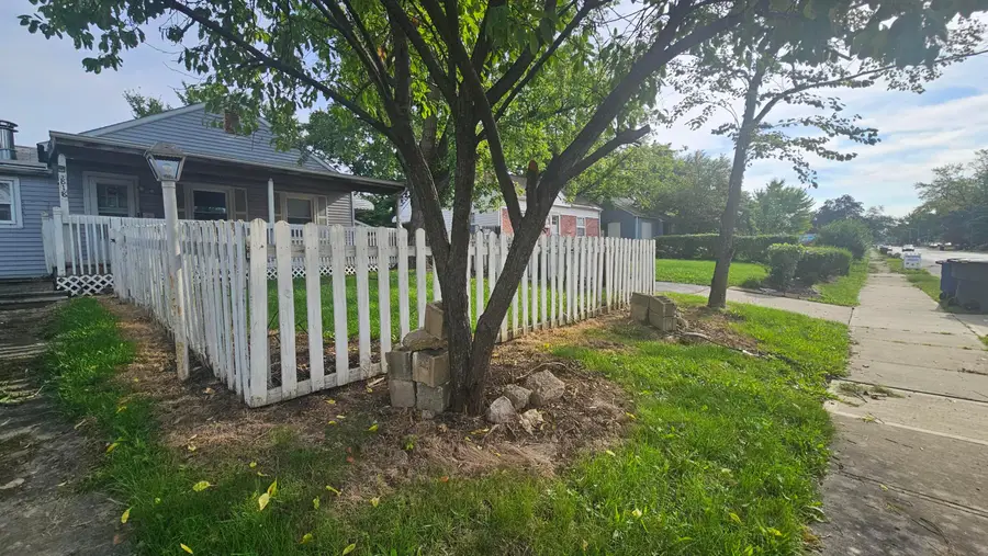 818 E Weber Road, Columbus, OH 43211 - #2