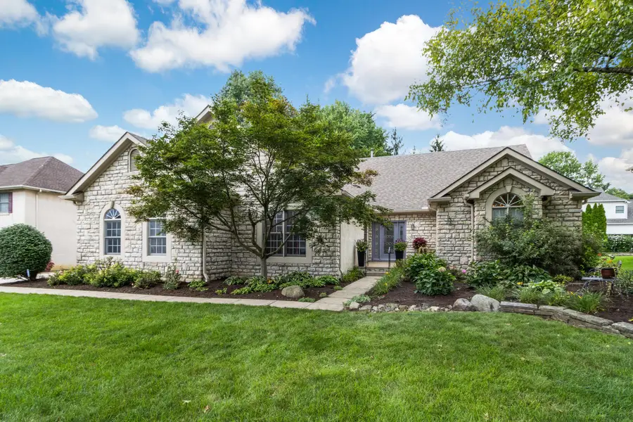 1586 Harrison Pond Drive, New Albany, OH 43054 - #3