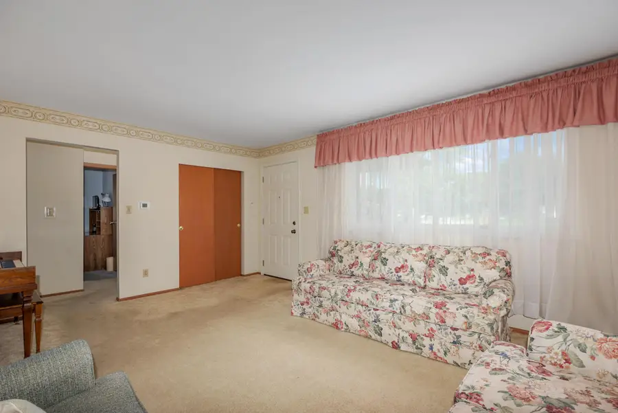 6417 Carriage Lane, Reynoldsburg, OH 43068 - #3