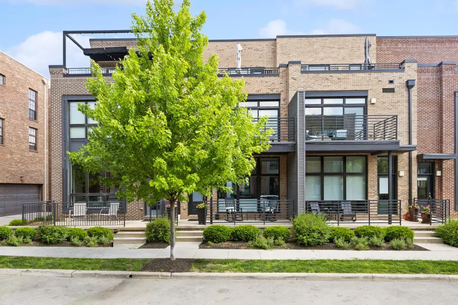306 Neruda Avenue, Columbus, OH 43215 - #3