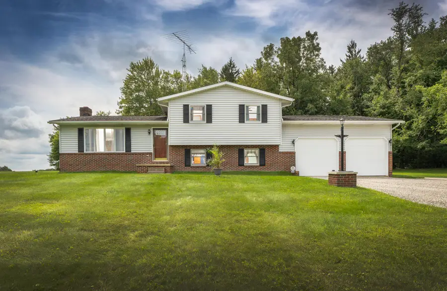 29468 New Castle Road, Walhonding, OH 43843 - #2