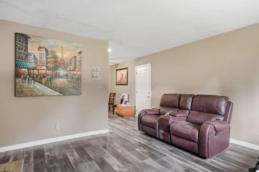 5285 Zimmer Drive, Columbus, OH 43232 - #3