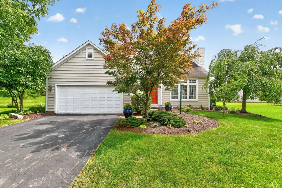 6084 Maidstone Court, Westerville, OH 43082 - #2