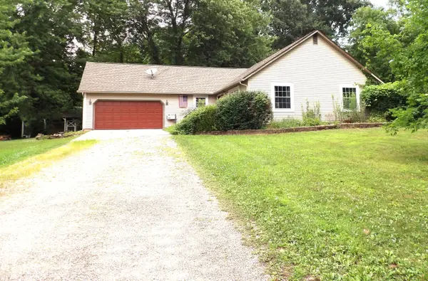 263 Apple Blossom Road Sw, Pataskala, OH 43062