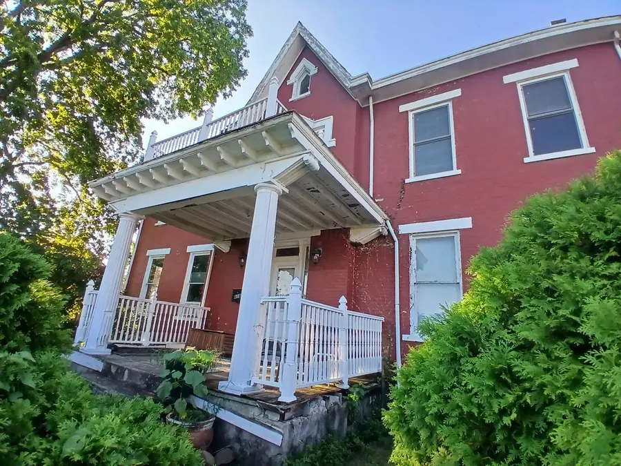 1026 E Mound Street, Columbus, OH 43205 - #2