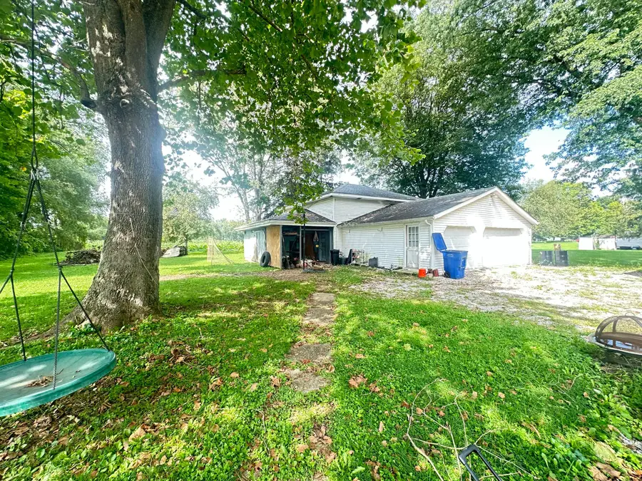 5715 Chestnut Hills Road Ne, Newark, OH 43055 - #3