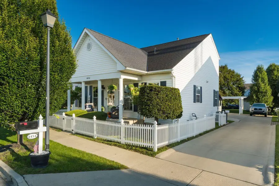 4454 Fileway Drive, Grove City, OH 43123 - #3