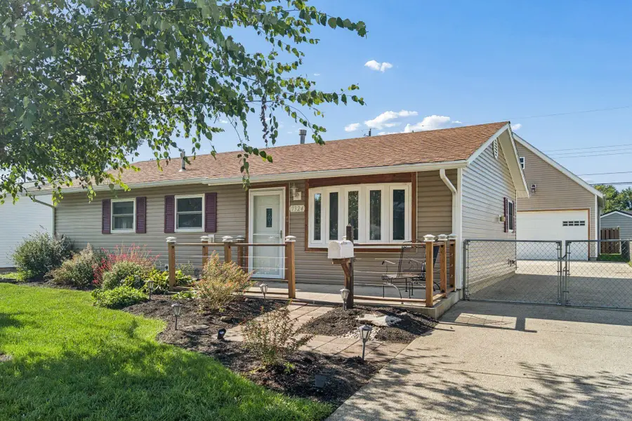 7324 Roshon Avenue, Reynoldsburg, OH 43068 - #2