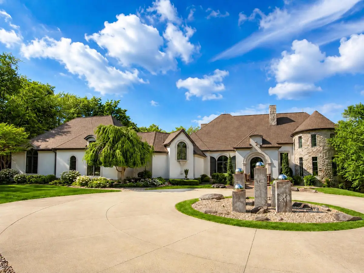 8633 Fulton Drive Nw, Massillon, OH 44646 - #1